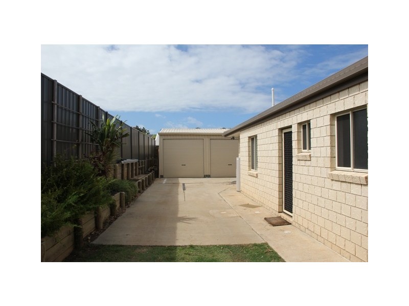 6 Parkview Drive, Rosslyn QLD 4703