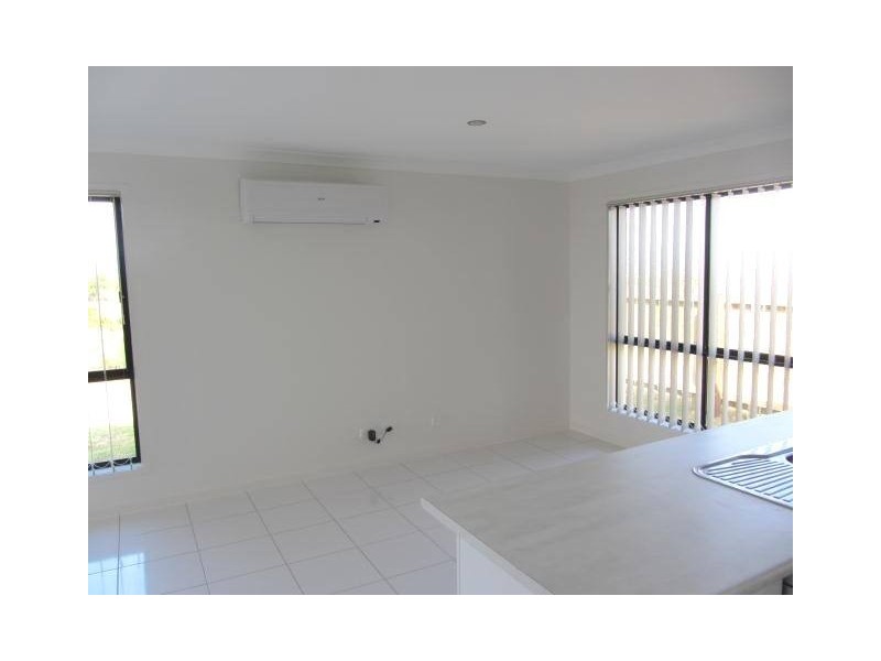 54 Falcon Crest, Zilzie QLD 4710