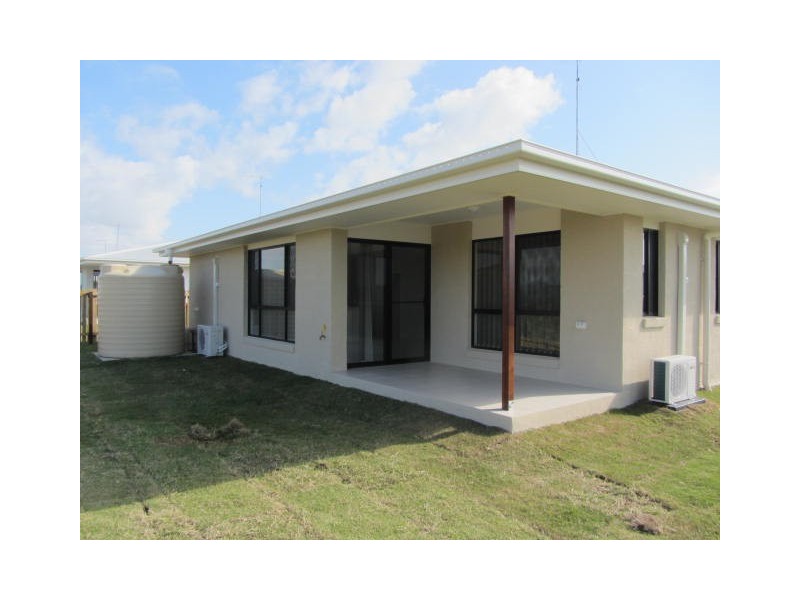 54 Falcon Crest, Zilzie QLD 4710
