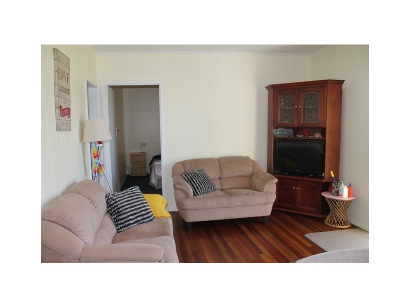 1/4 Richard Street, Emu Park QLD 4710