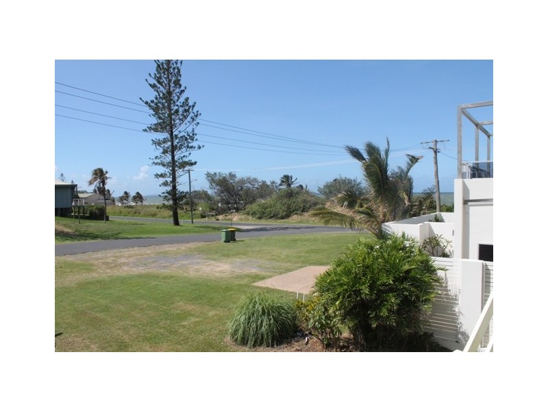 1/4 Richard Street, Emu Park QLD 4710