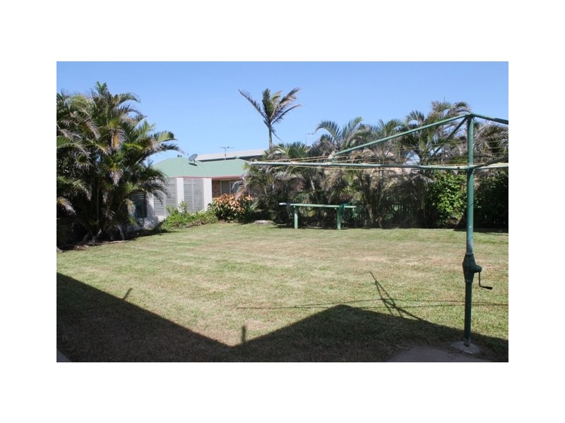 1/4 Richard Street, Emu Park QLD 4710