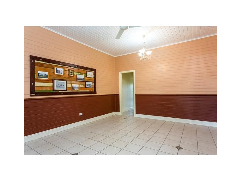 8 Phillip Street, Emu Park QLD 4710