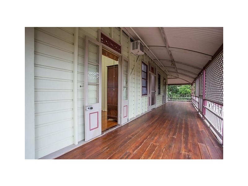 8 Phillip Street, Emu Park QLD 4710