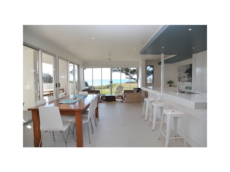 1/2 Richard Street, Emu Park QLD 4710