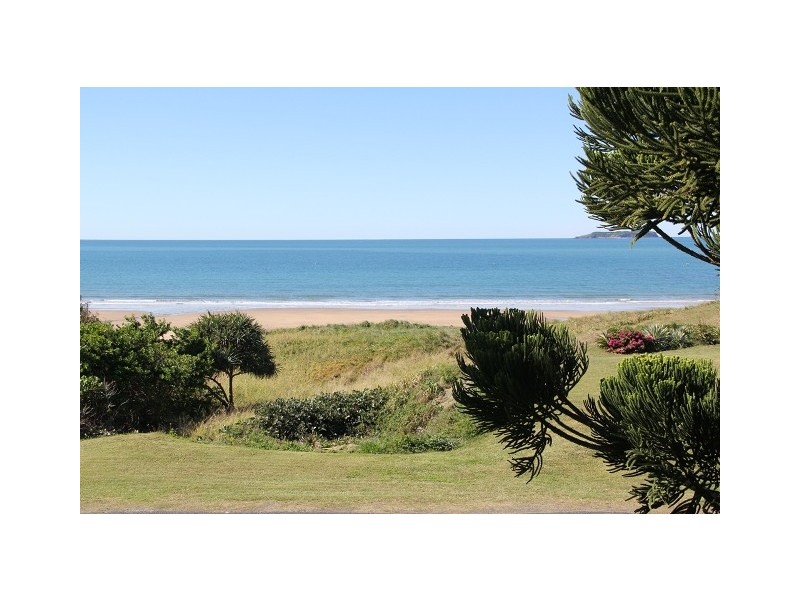 1/2 Richard Street, Emu Park QLD 4710