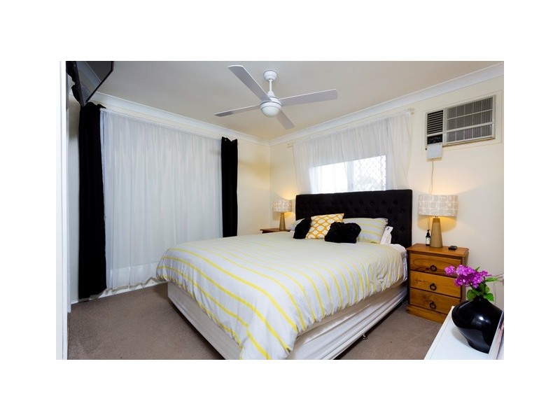 22 Deakin Close, Gracemere QLD 4702