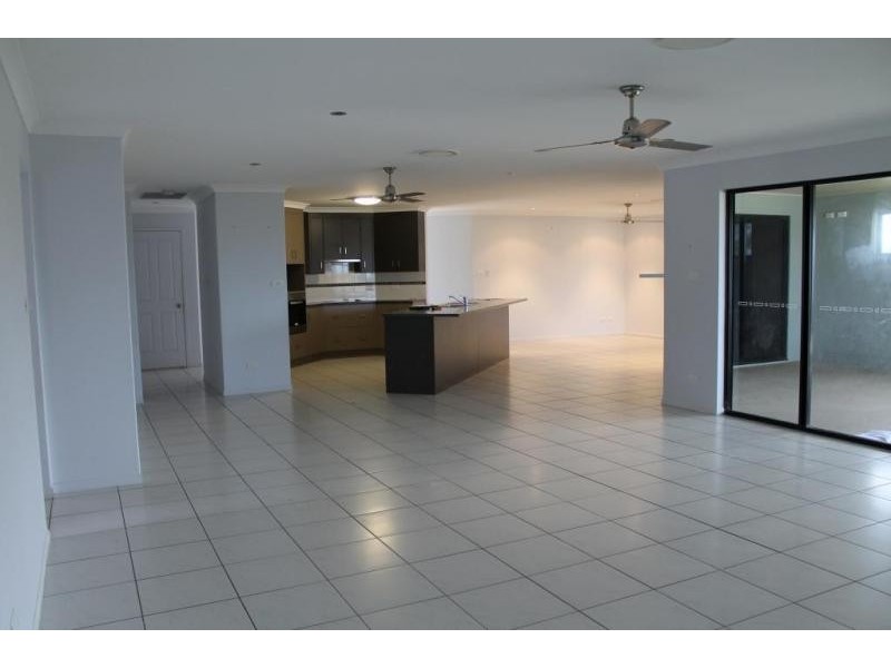 1 Timbers Beach Road, Zilzie QLD 4710