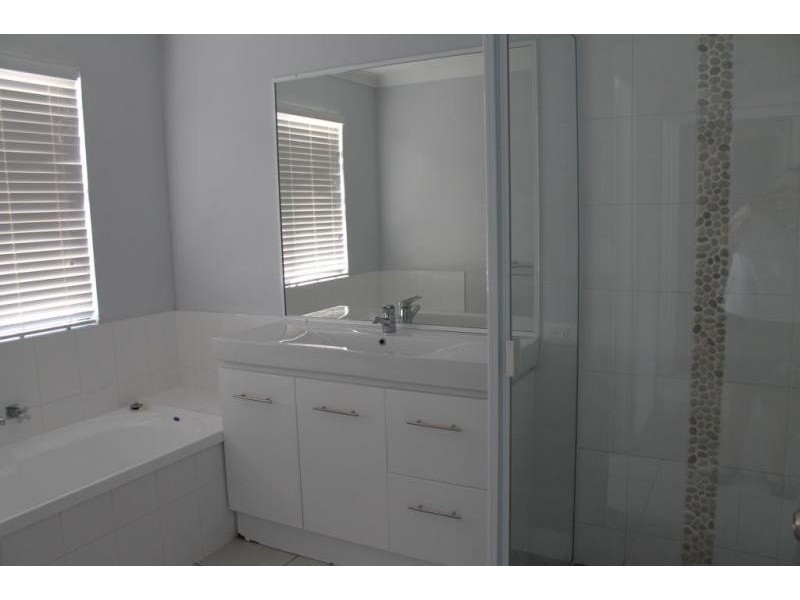 1 Timbers Beach Road, Zilzie QLD 4710
