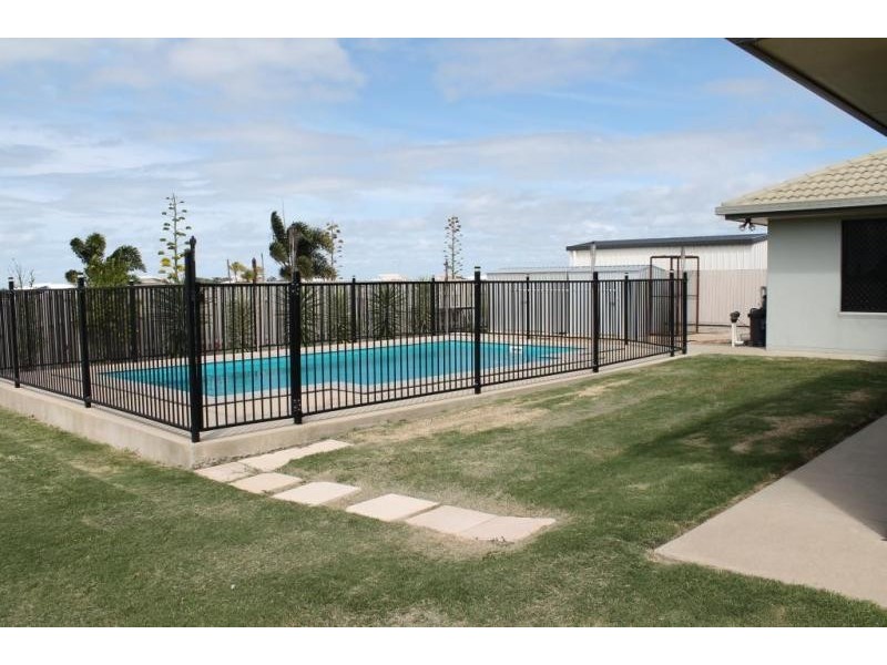 1 Timbers Beach Road, Zilzie QLD 4710