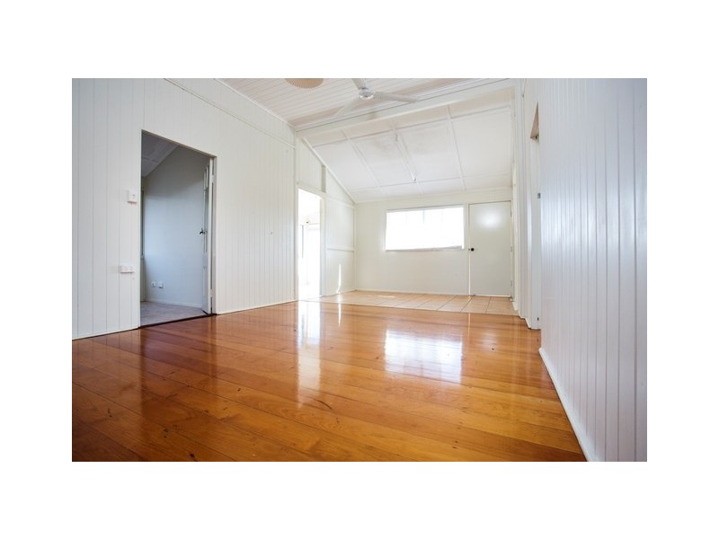 11 Trafalgar Street, Emu Park QLD 4710