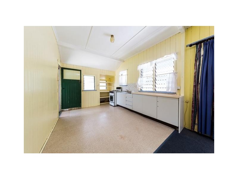 21 Welch Street, Park Avenue QLD 4701