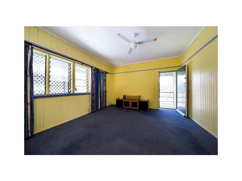 21 Welch Street, Park Avenue QLD 4701