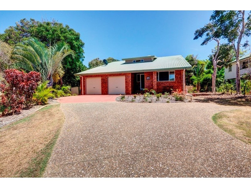 13 Oak Street, Emu Park QLD 4710