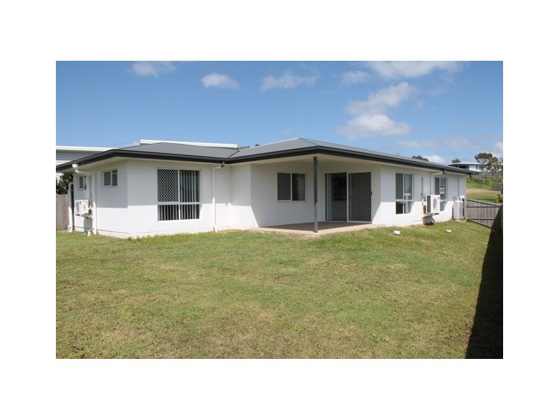 7 Hillside Court, Zilzie QLD 4710