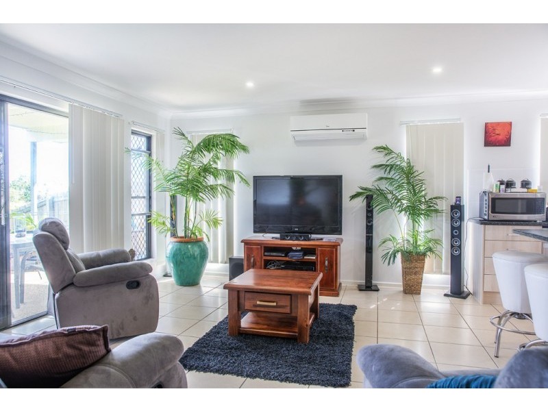 74 Cocoanut Point Drive, Zilzie QLD 4710