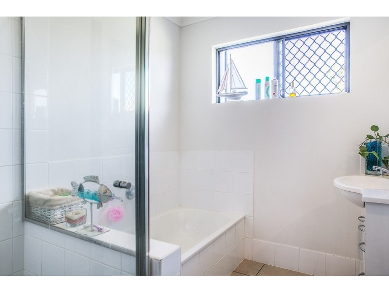 74 Cocoanut Point Drive, Zilzie QLD 4710