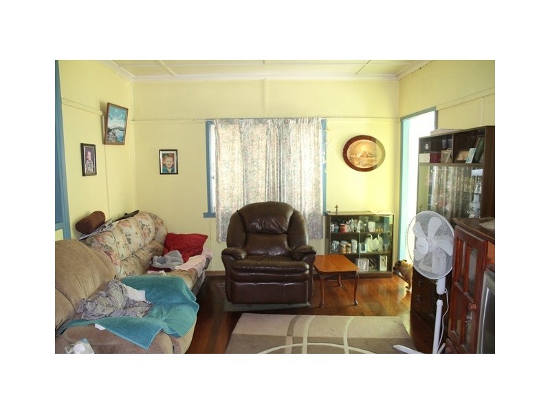 11 Bourke Street, Park Avenue QLD 4701