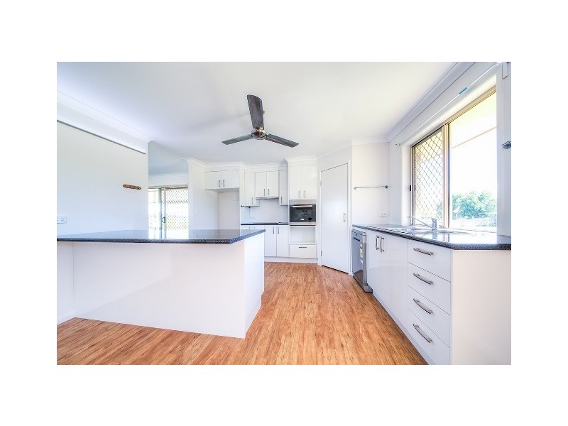 89 Hill Street, Emu Park QLD 4710