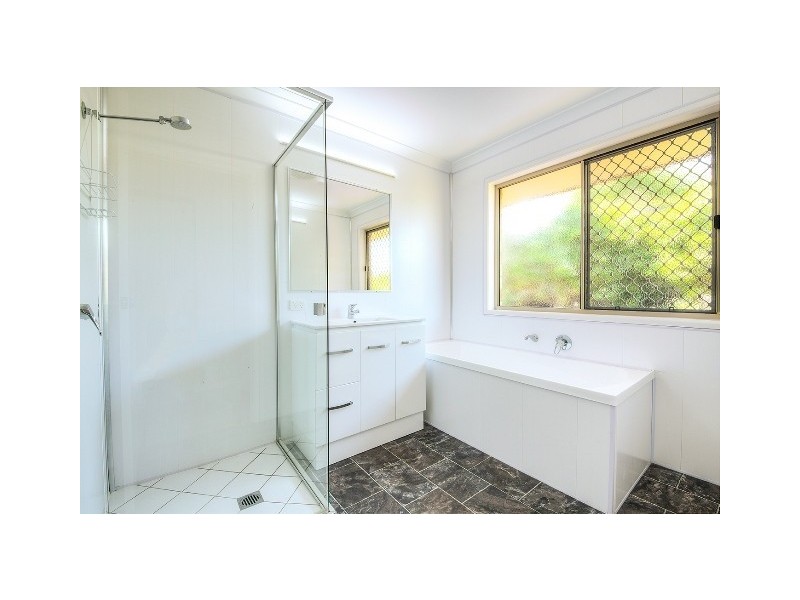 89 Hill Street, Emu Park QLD 4710