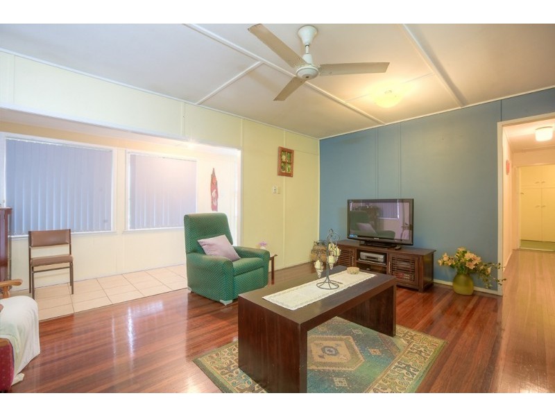 44 Menzies Street, Park Avenue QLD 4701