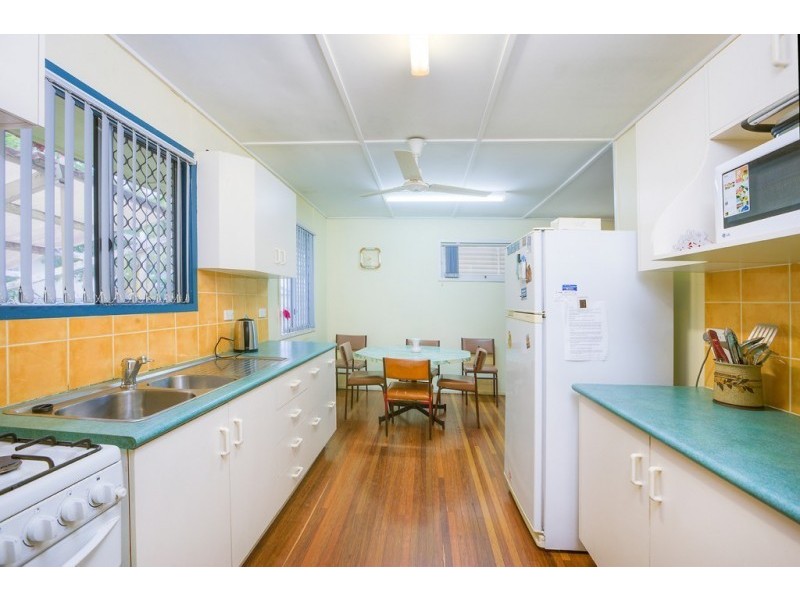 44 Menzies Street, Park Avenue QLD 4701