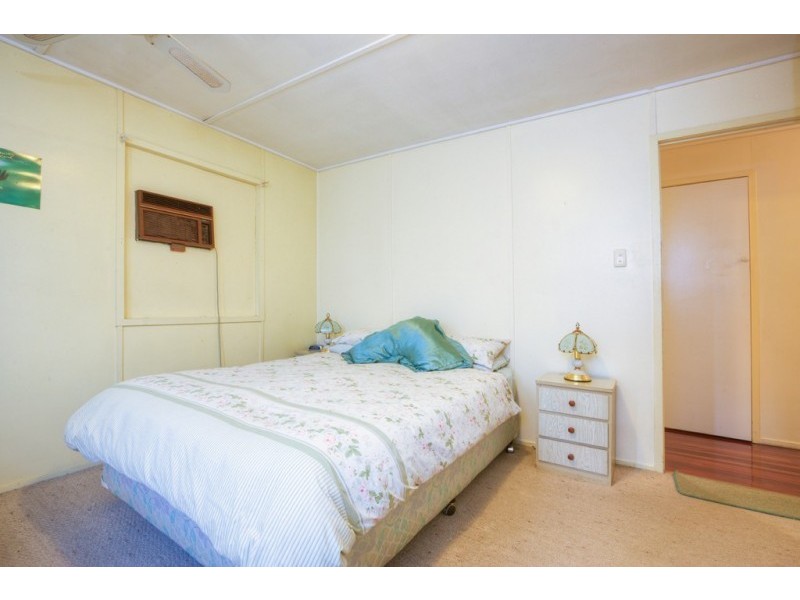 44 Menzies Street, Park Avenue QLD 4701