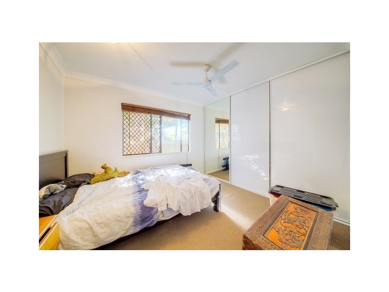 4 Evelyn Street, Zilzie QLD 4710