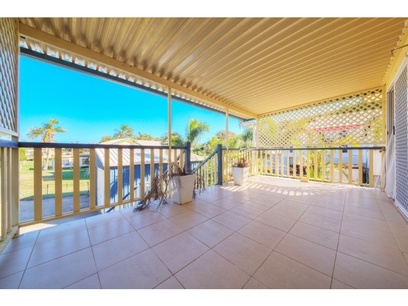 6 Schofield Parade, Keppel Sands QLD 4702