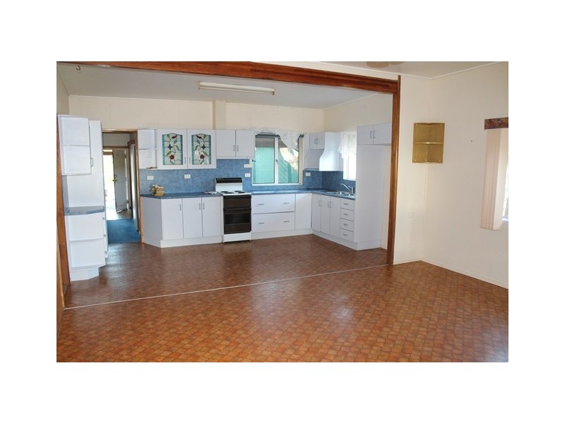 62 Schofield Parade, Keppel Sands QLD 4702