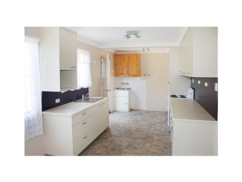 54 Wood Street, Emu Park QLD 4710