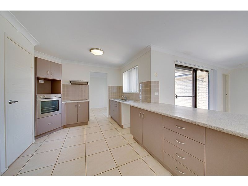 19 Discovery Crescent, Rosslyn QLD 4703