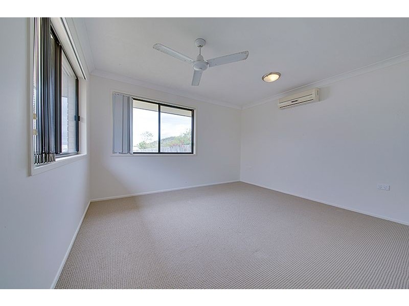 19 Discovery Crescent, Rosslyn QLD 4703