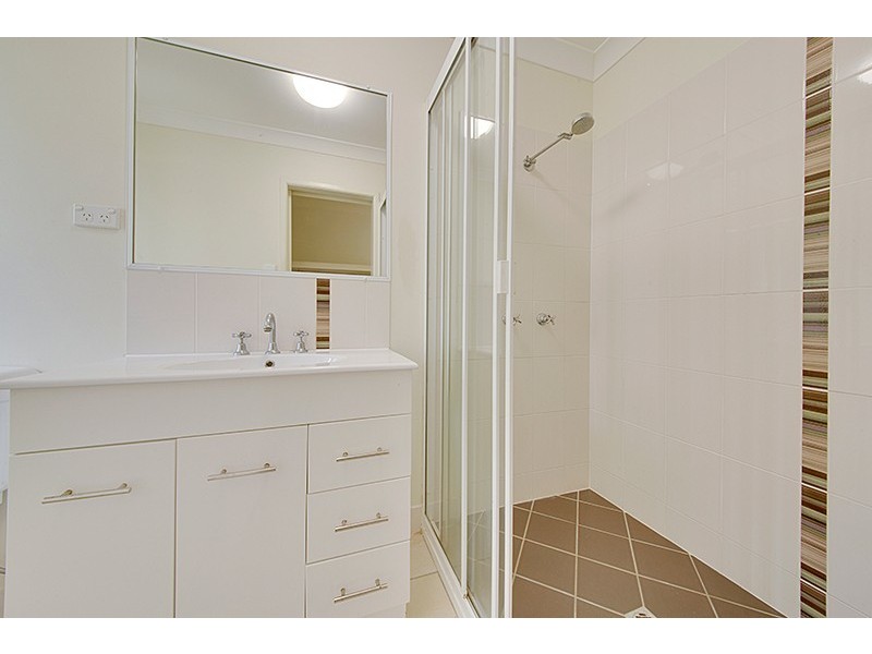 19 Discovery Crescent, Rosslyn QLD 4703