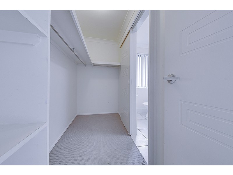 19 Discovery Crescent, Rosslyn QLD 4703