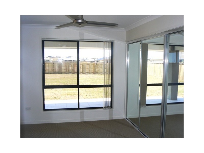 14 Timbers Beach Road, Zilzie QLD 4710