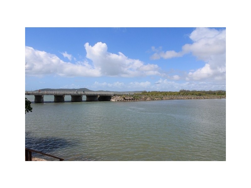 25 Pinnacle Street, Causeway Lake QLD 4703