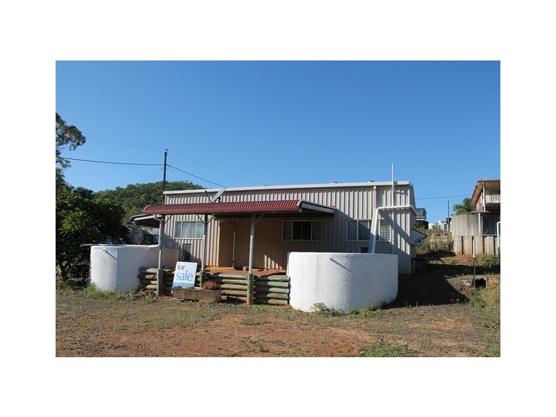 2 Poincianna Avenue, Stanage QLD 4702