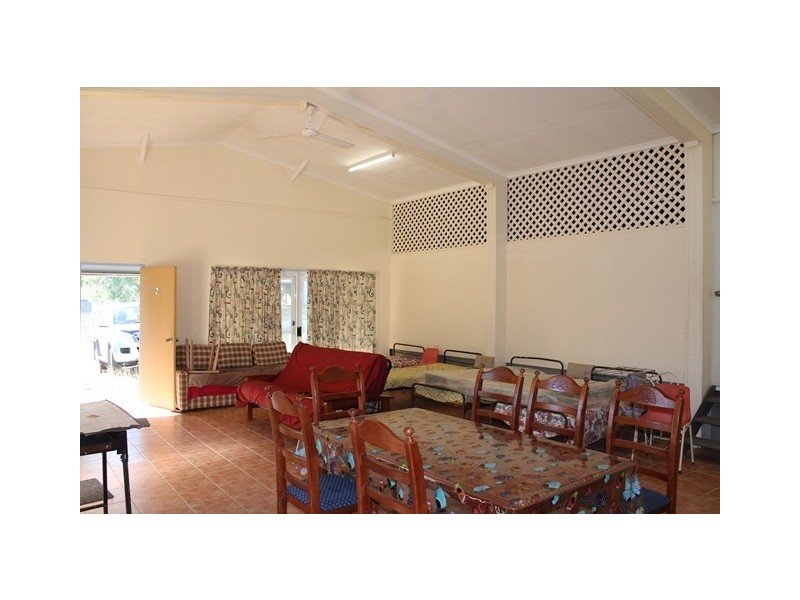 2 Poincianna Avenue, Stanage QLD 4702