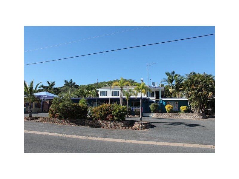 2 Poincianna Avenue, Stanage QLD 4702