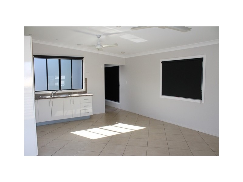 9 Dingwall Street, Keppel Sands QLD 4702