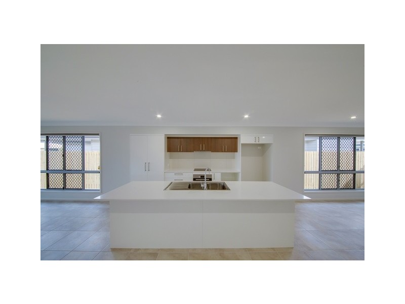 19B Amalfi Drive, Zilzie QLD 4710