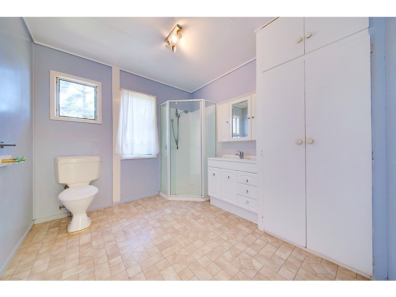 9 – 11 Pybus Street, Emu Park QLD 4710