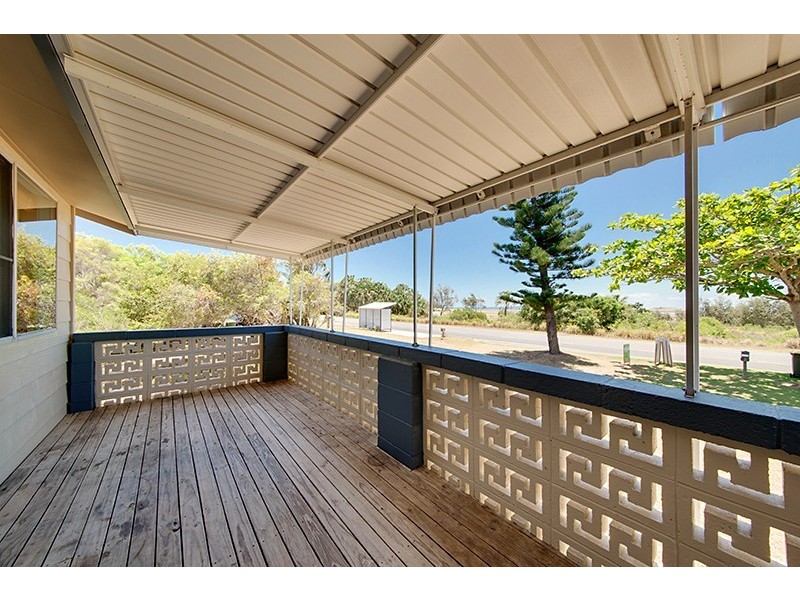 830 Scenic Highway, Kinka Beach QLD 4703