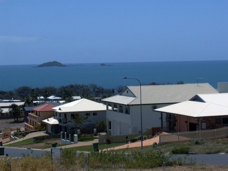 17 Paradise Way, Emu Park QLD 4710