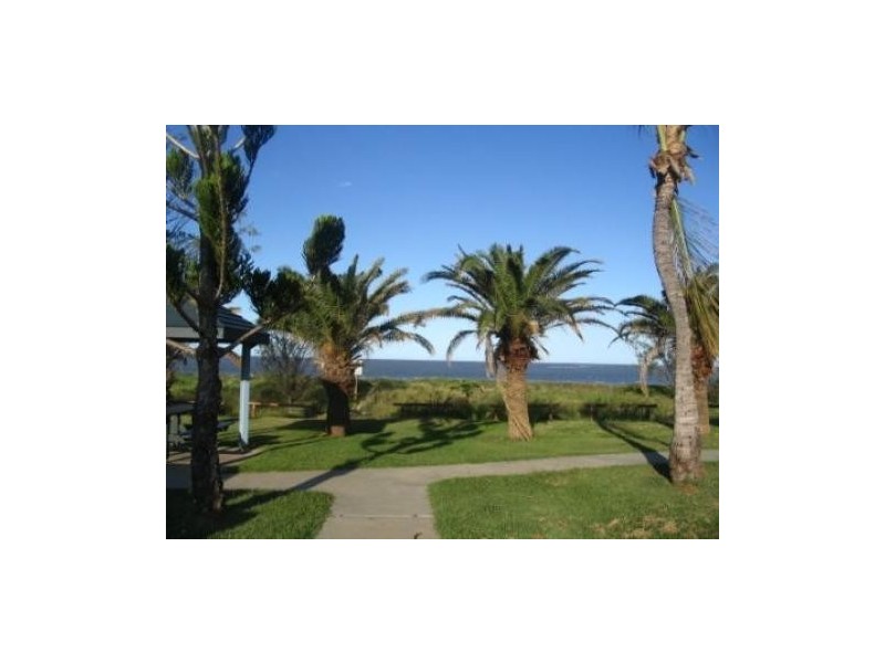 6 Schofield Parade, Keppel Sands QLD 4702