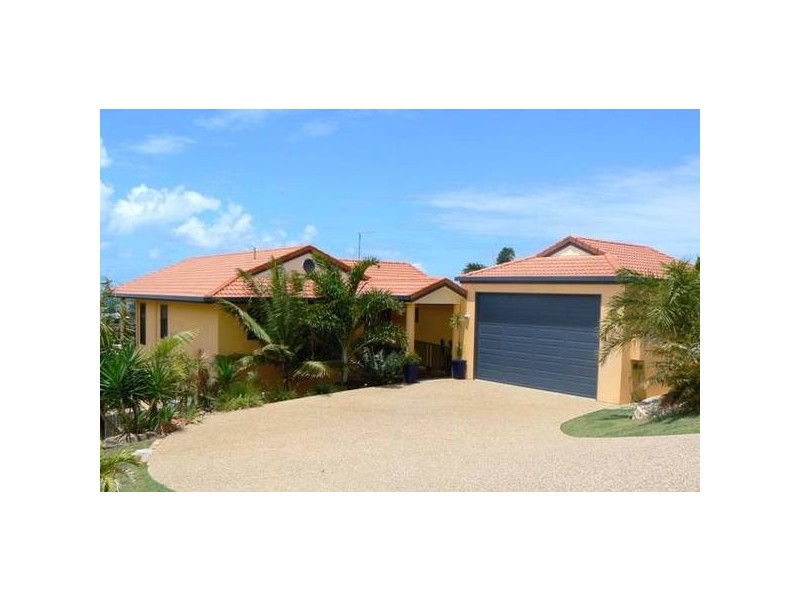 9 Paradise Way, Tanby Point, Emu Park QLD 4710