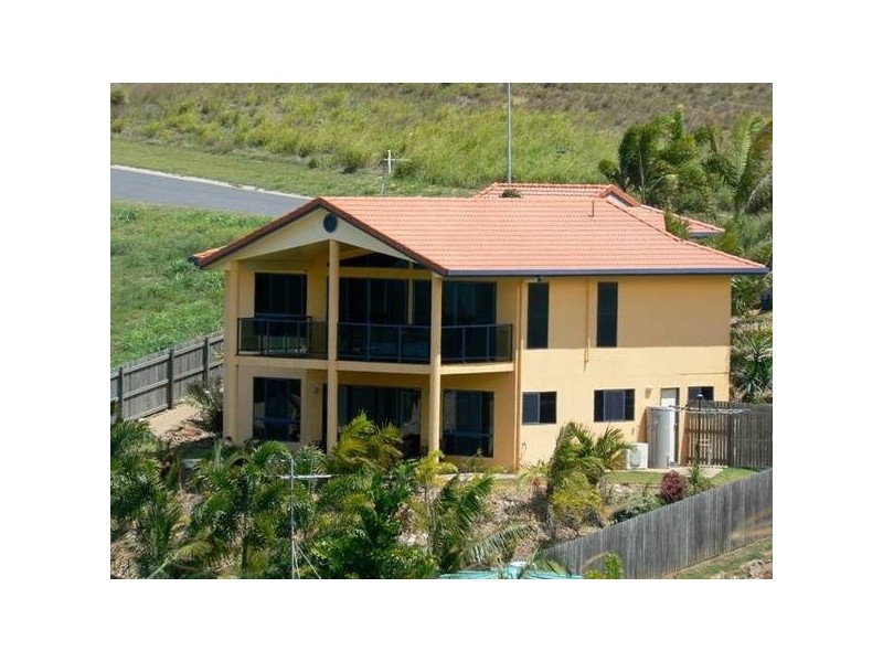 9 Paradise Way, Tanby Point, Emu Park QLD 4710