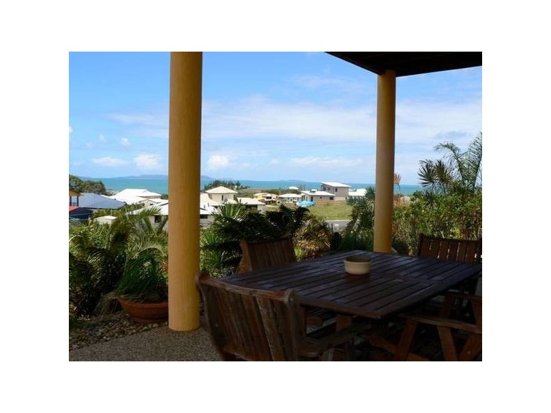 9 Paradise Way, Tanby Point, Emu Park QLD 4710