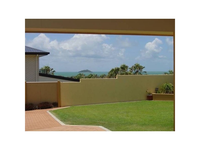 42 Paradise Way, Emu Park QLD 4710